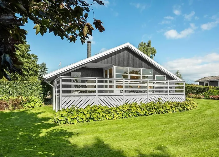 With Hot Tub 265 Nyaraló